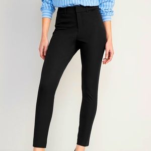 Old Navy ⚓️ High Rise Pixie Skinny Ankle Pants Black Size 10 NWT